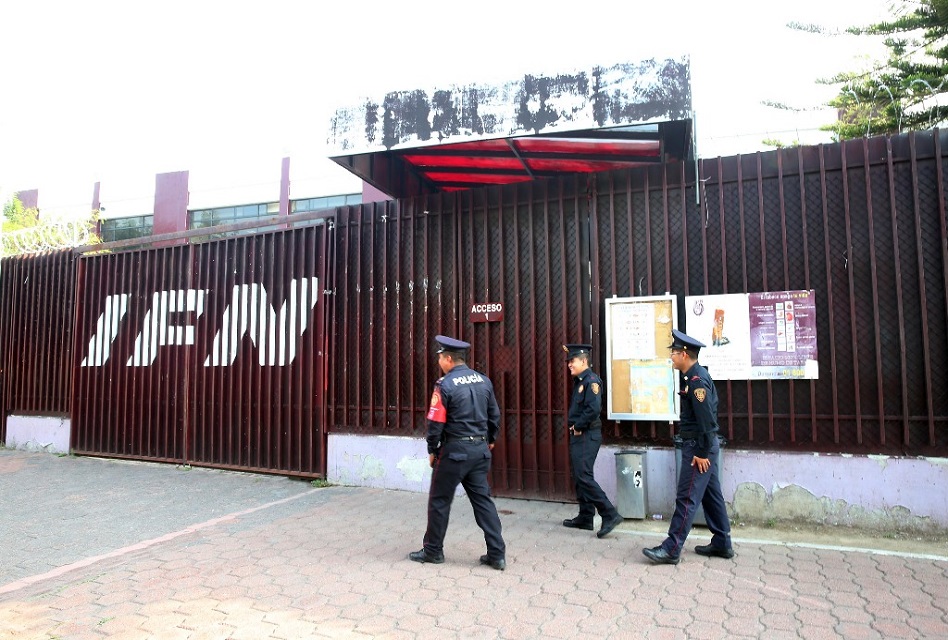 Investigan venta de calificaciones en IPN