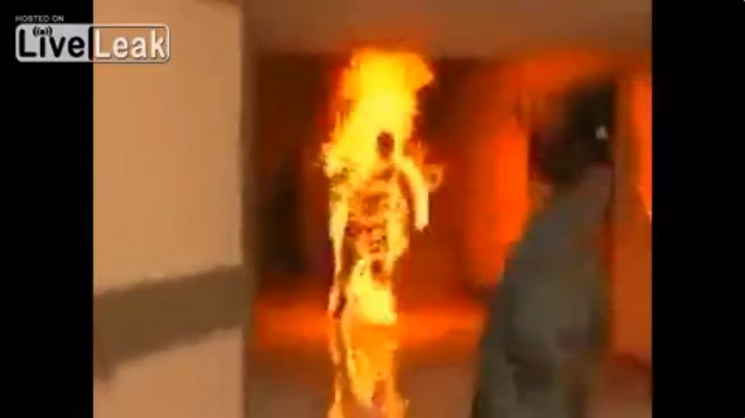 Transmite auto-inmolación por Facebook Live (video)