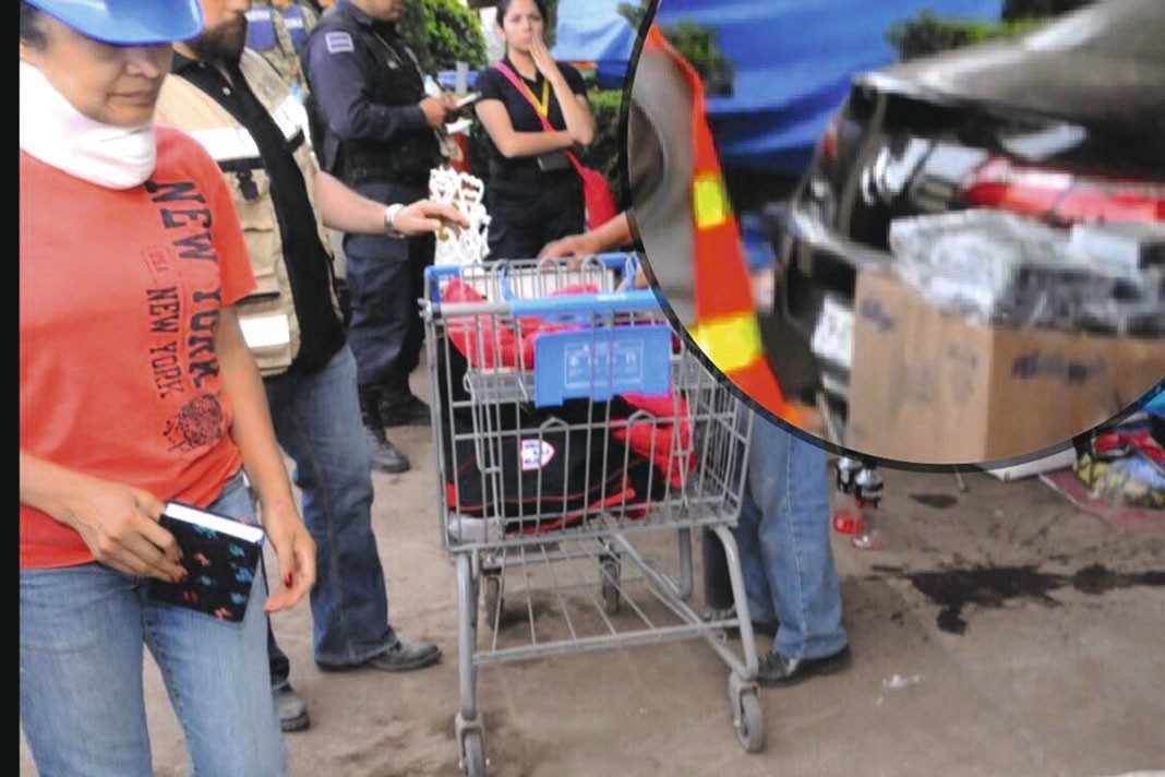 Dueña del Colegio Rébsamen rescata sus pertenencias