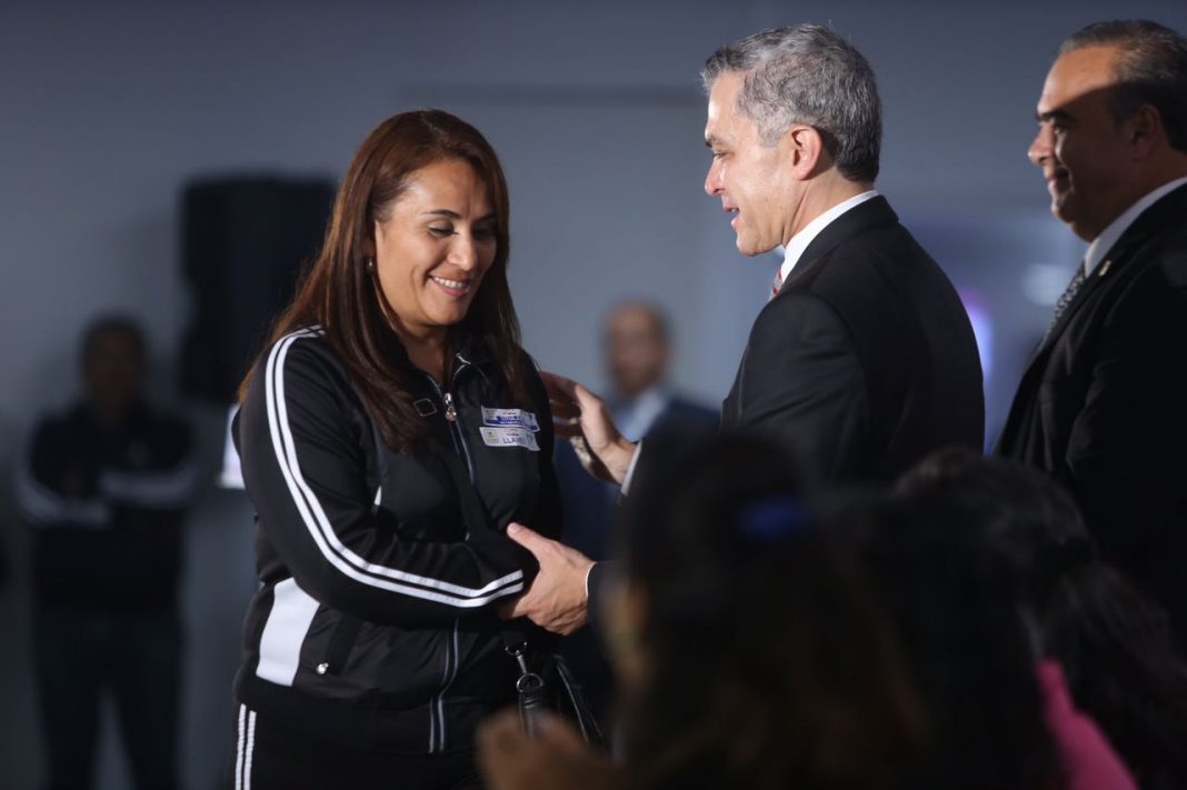 Gobierno de la CDMX beneficia a más de 600 personas con vivienda digna