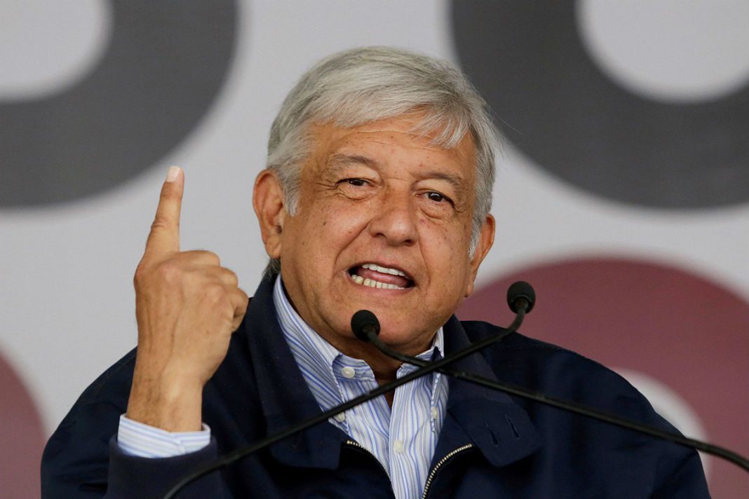 Sí entregué contratos a Riobóo: AMLO