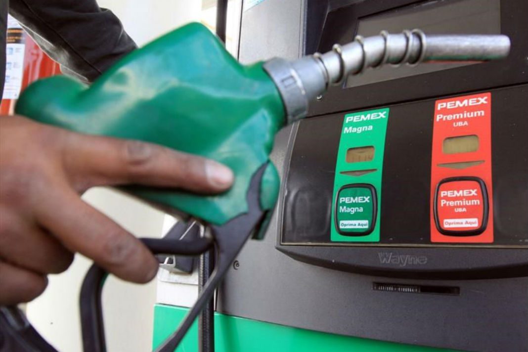 Gasolina no baja pese a ‘estímulos’; crudo y dólar impactan precio