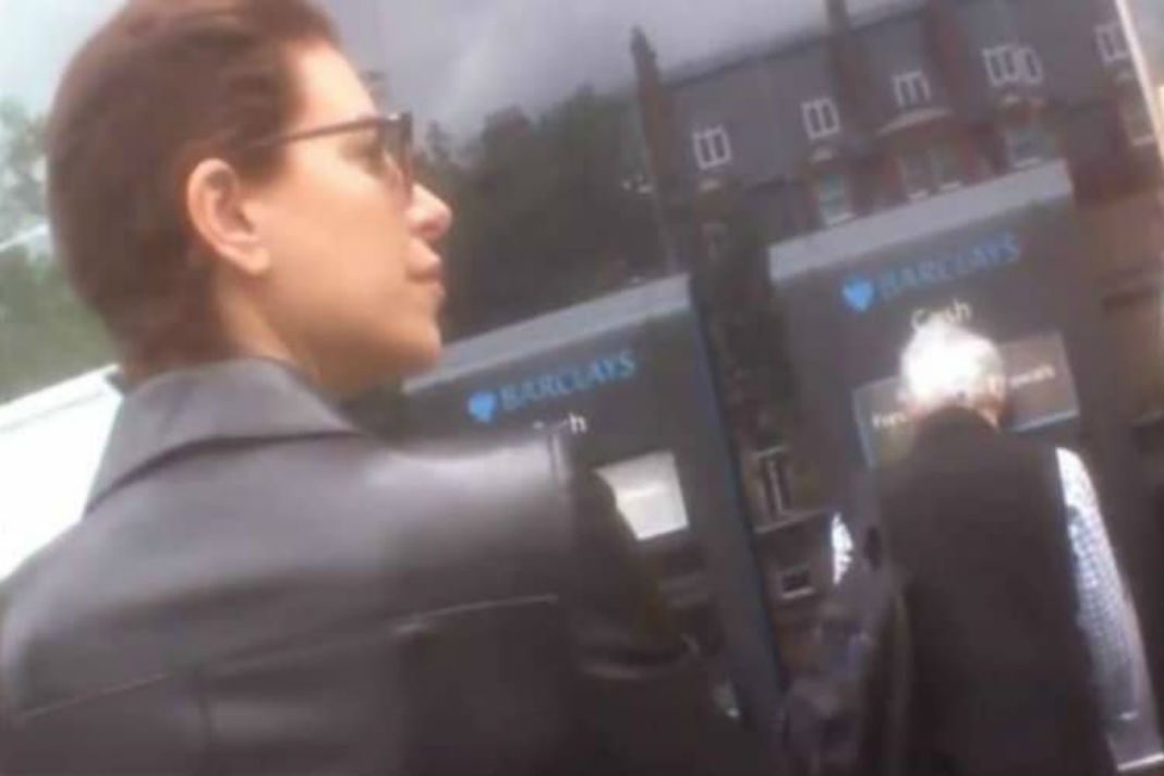 Interpol emite ficha roja para buscar y detener a Karime Macías