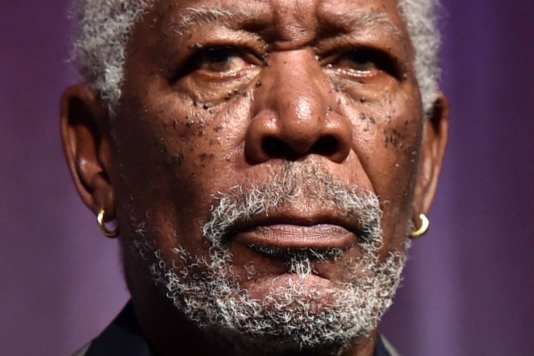Mujeres acusan a Morgan Freeman de comportamiento indebido y acoso