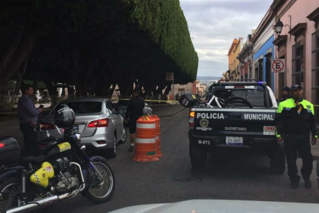 Hombre muere a puñaladas en centro histórico de Querétaro