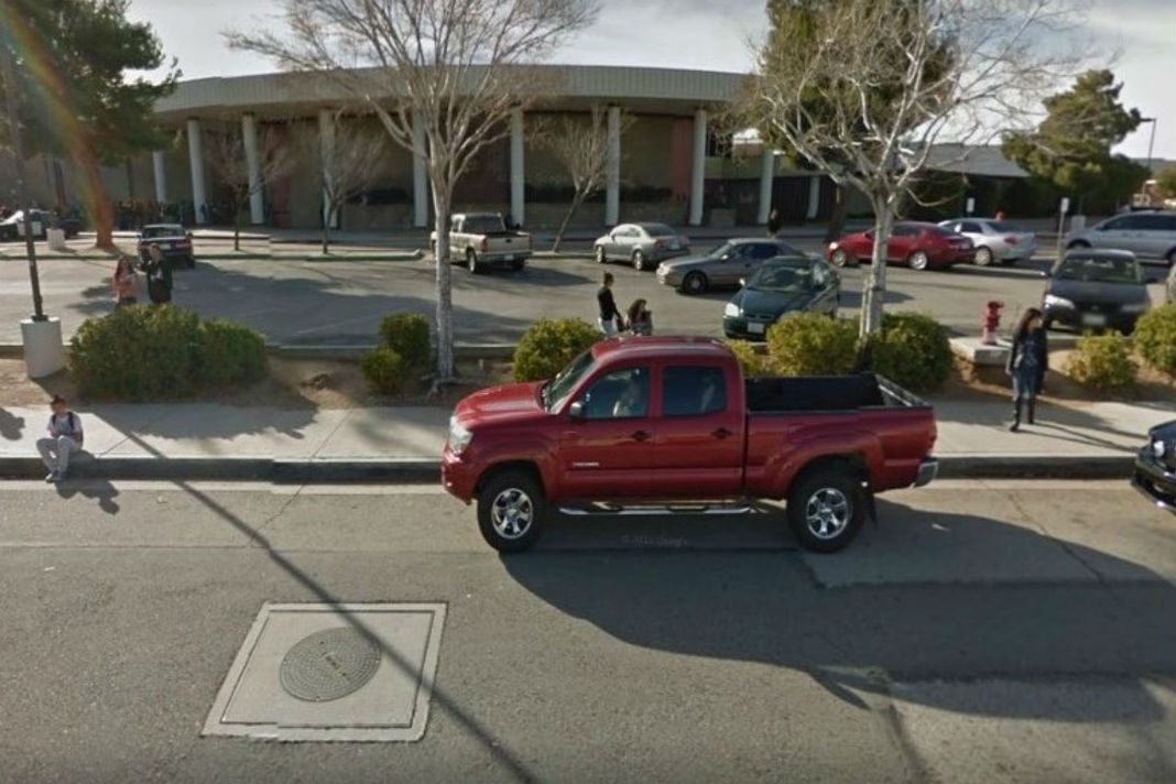 Detienen al sospechoso de un tiroteo en una secundaria de Los Ángeles