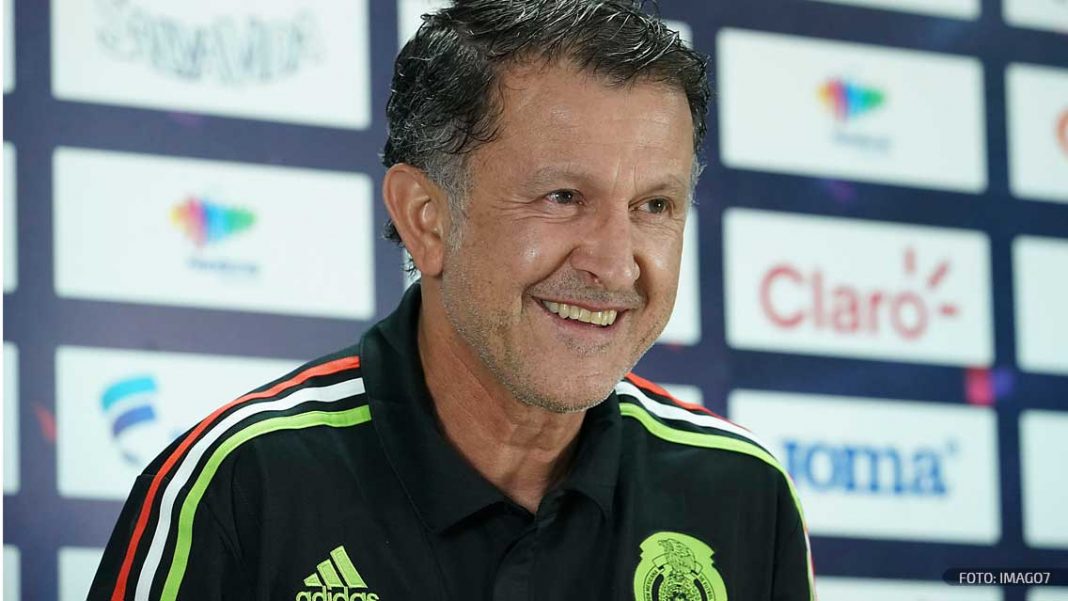 VIDEO: Mexicano le llevó serenata a Juan Carlos Osorio durante entrenamiento del TRI