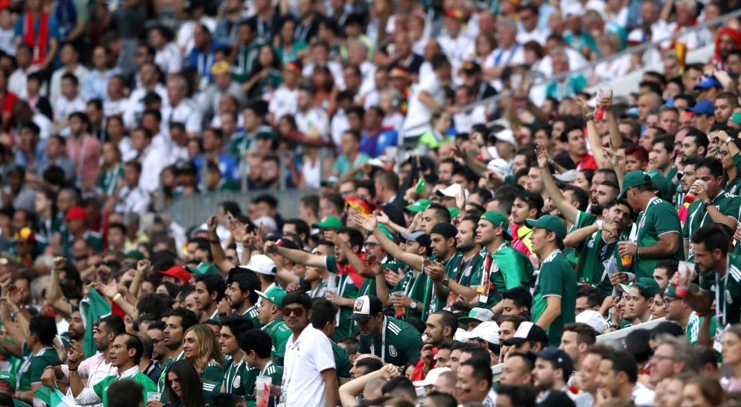 La FIFA sanciona a México y Serbia por la conducta de sus aficionados en el Mundial