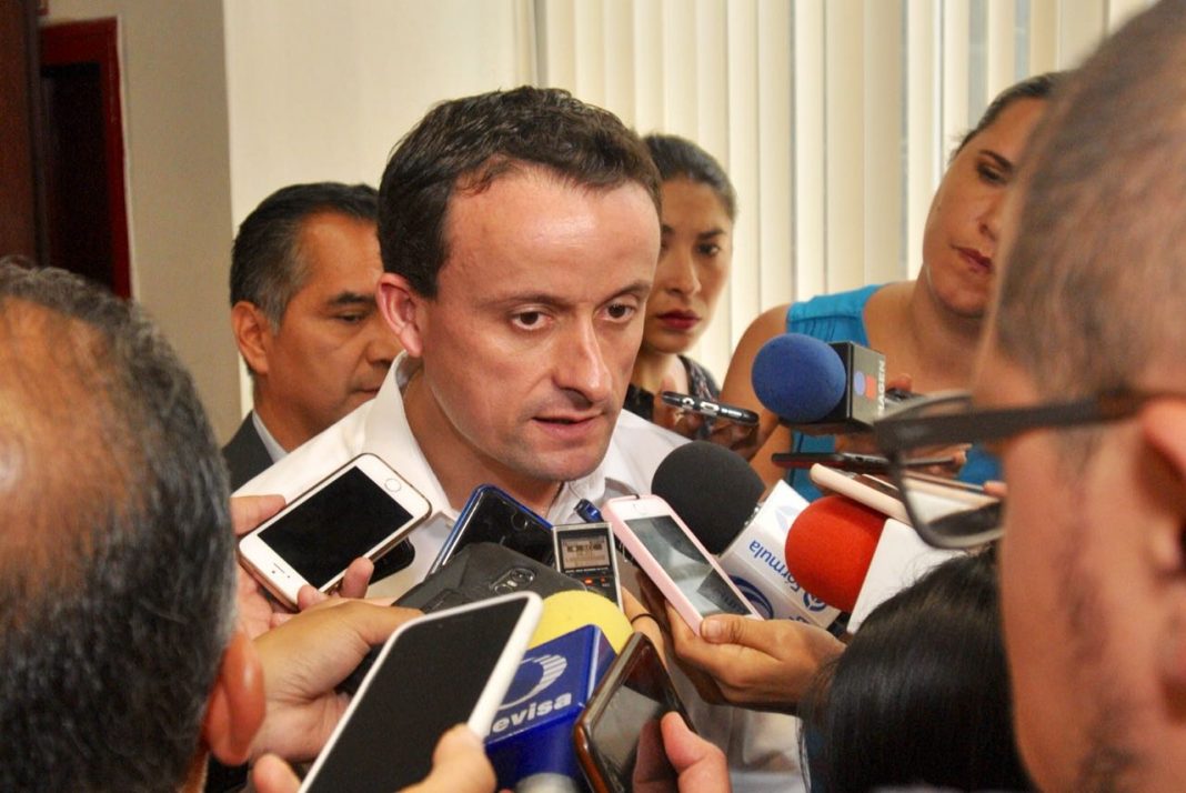 Mikel convocó a partidistas e indecisos para votar por el cambio que él representa