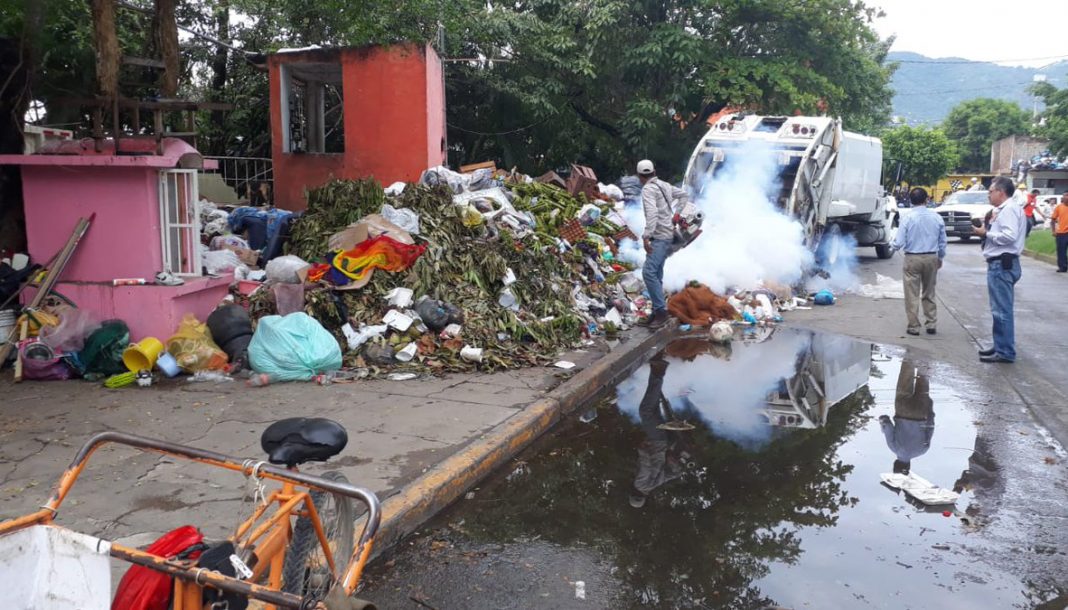 Advierten riesgo sanitario en Acapulco por mala recolección de basura