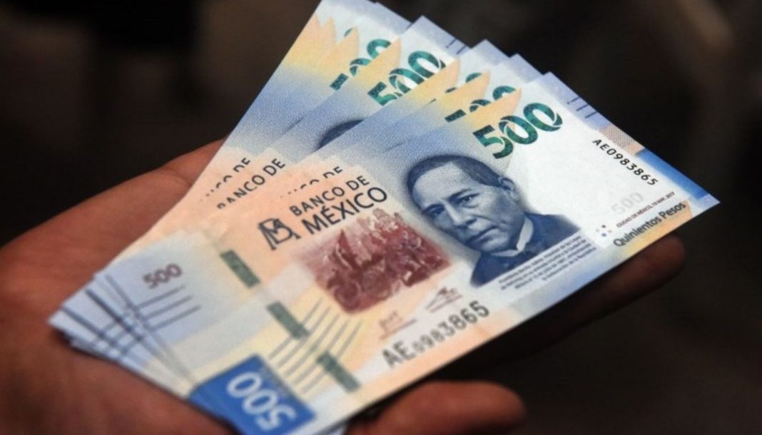 Peso mexicano cierra el mes de agosto con pérdidas