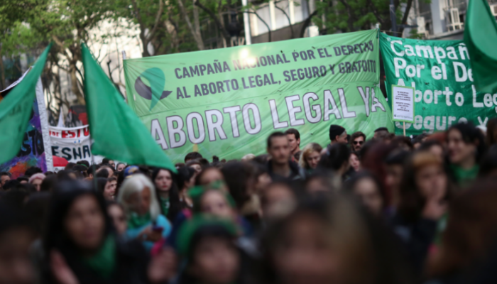 Mujer muere por intentar abortar con perejil