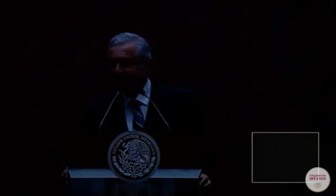 Apagón en Palacio Nacional durante conferencia de prensa del presidente