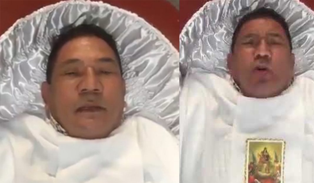 «Muerto» revive y habla para comercial de una funeraria ¡WTF!