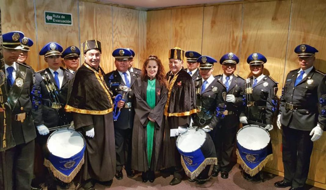 UNAM niega que otorgara ‘Doctorado Honoris Causa’ a la cantante Tatiana