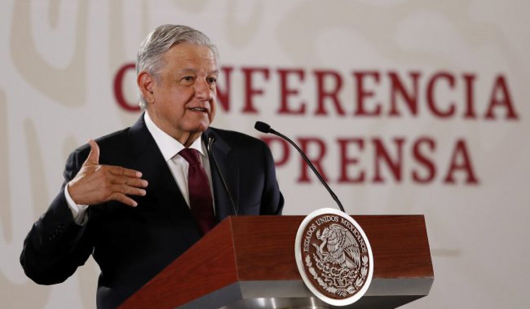 AMLO responde a Elba Esther: Está en su derecho de opinar sobre reforma educativa