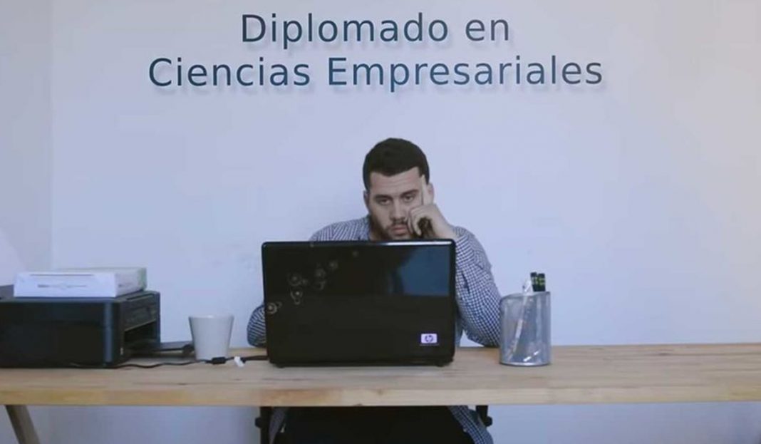 Hace video para que le den trabajo a su papá de 59 años.