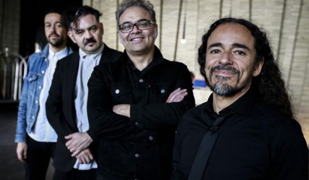 Roban a Café Tacuba y secuestran a dos de su equipo