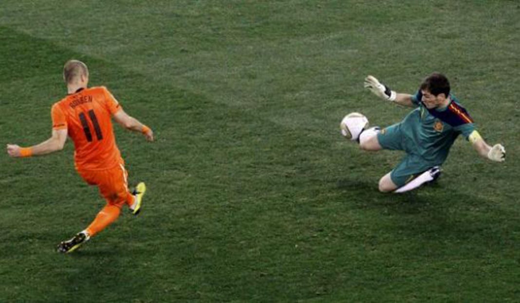 Iker Casillas hospitalizado tras sufrir un infarto en pleno entrenamiento