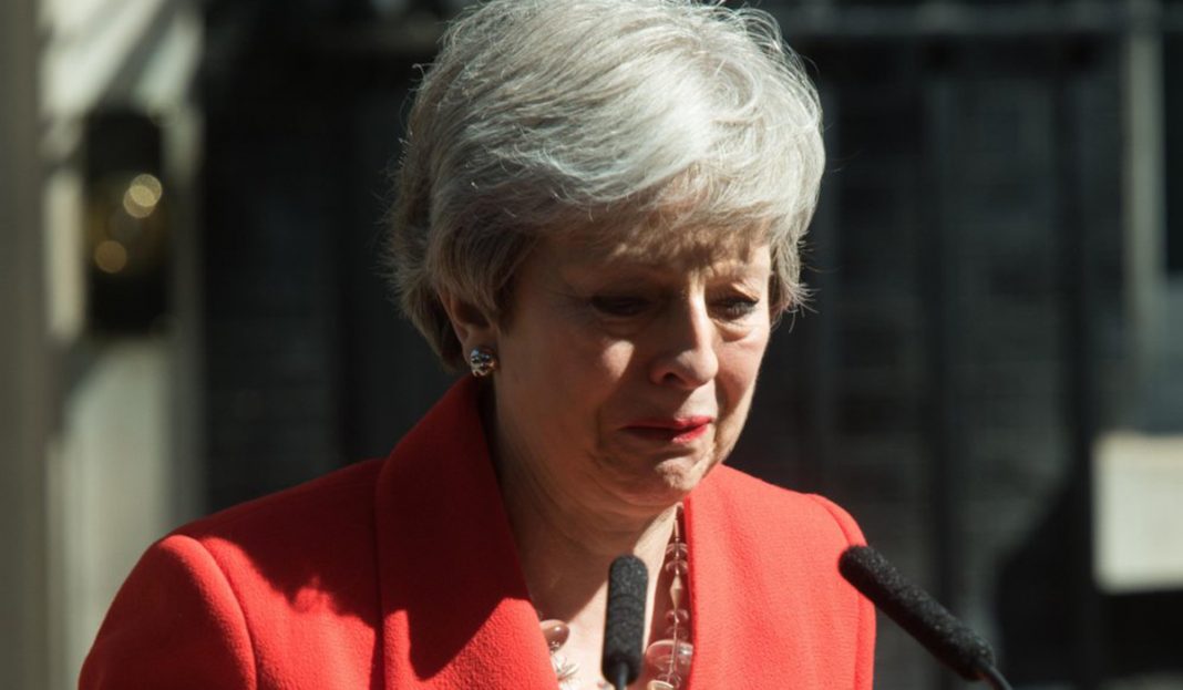 Theresa May llora al anunciar su renuncia: «He hecho lo posible» (VIDEO)