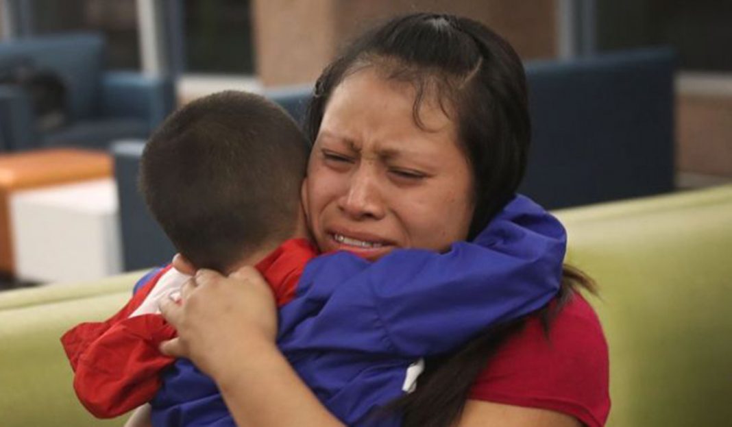 Trump suspende programas para niños migrantes en EEUU