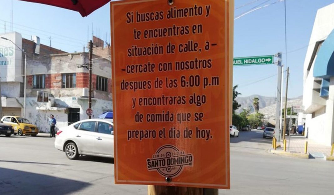 Restaurante de Torreón regala comida a personas con necesidad