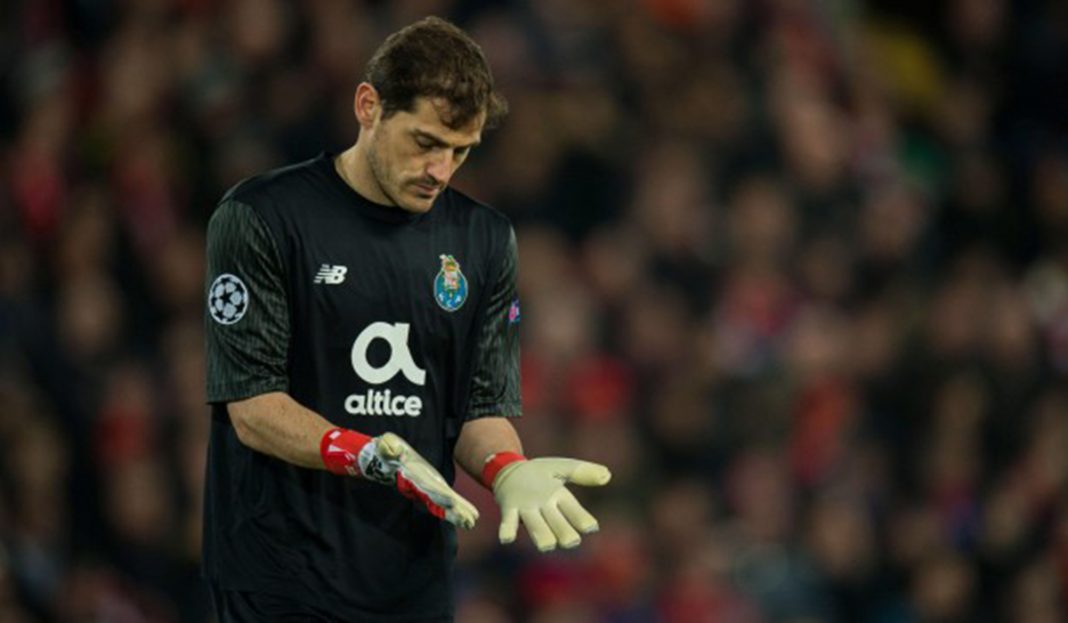 Iker Casillas se retira de las canchas