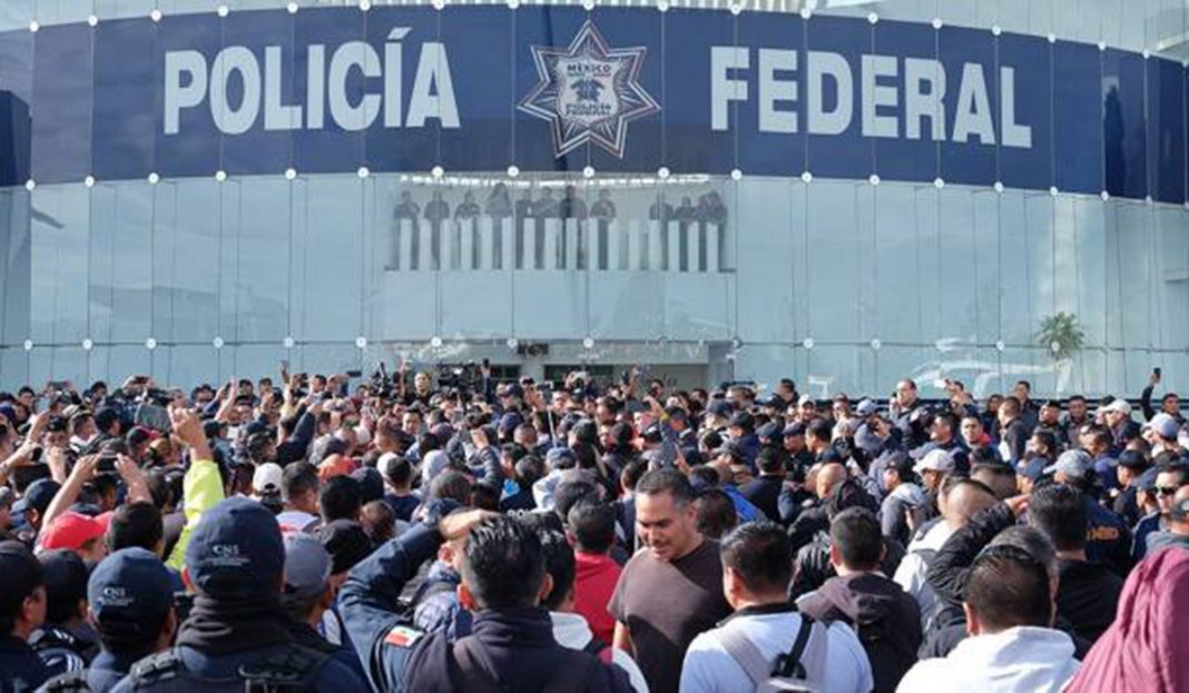 Policías federales convocan a paro nacional para este jueves