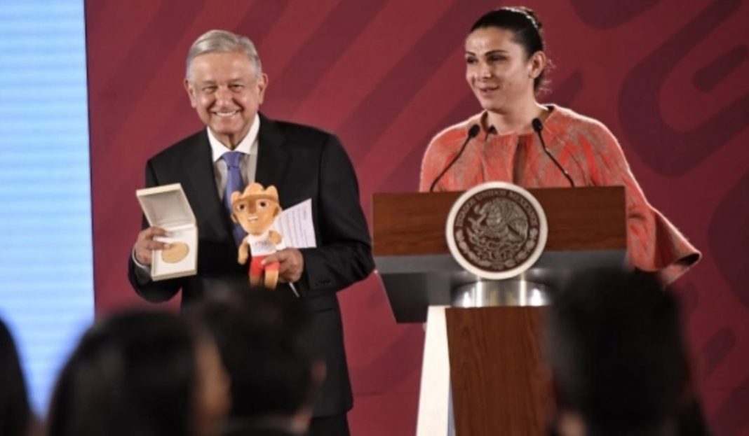 AMLO promete becas a entrenadores y deportistas mexicanos de Panamericanos: recibirán 20 mil pesos mensuales