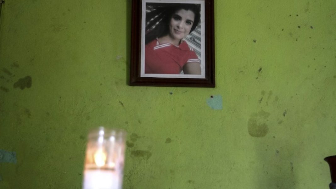 Bailar para ser abogada, el sueño trunco de víctima en bar de Veracruz