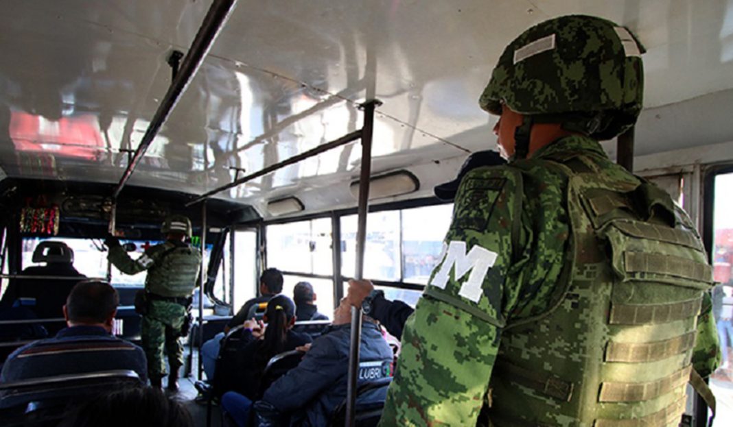 AMLO da poder a Guardia Nacional subir a transporte para evitar asaltos: «Están autorizados»
