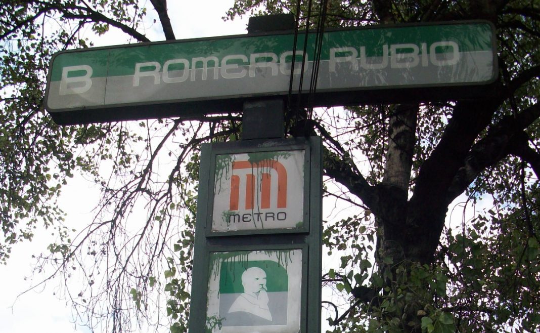 Graban pelea a puño limpio entre hombre y mujer