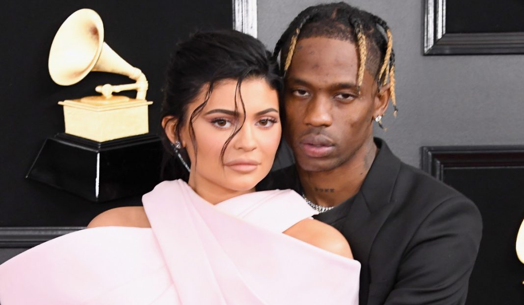 Kylie Jenner posa desnuda para Playboy junto a Travis Scott