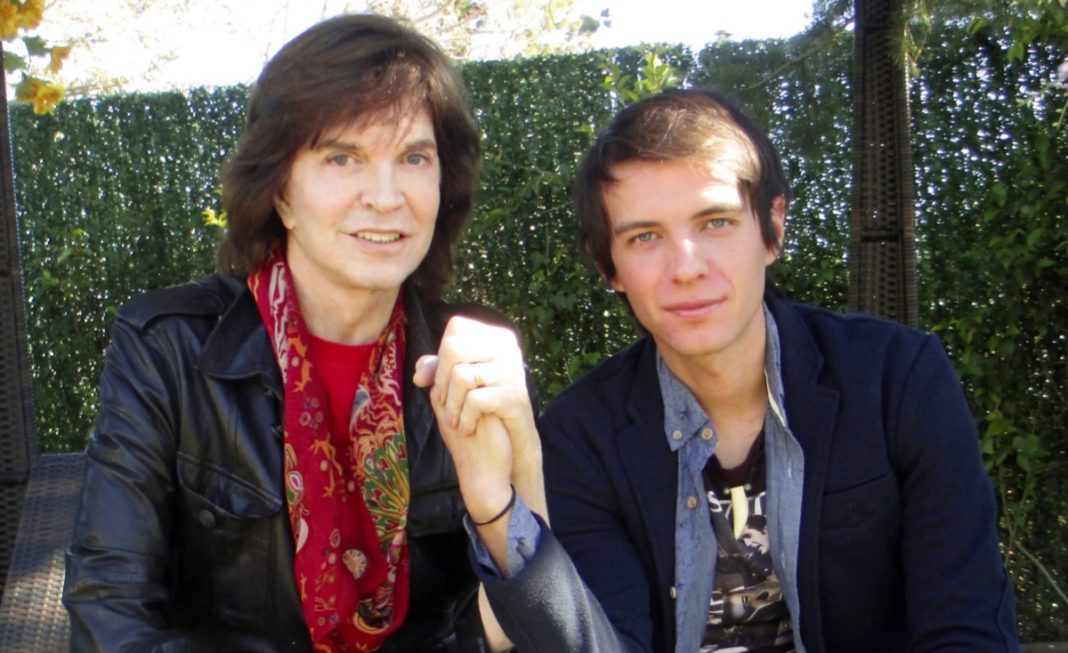 El hijo de Camilo Sesto no tenía dinero ni para pagar el vuelo a Madrid y despedirse de su padre