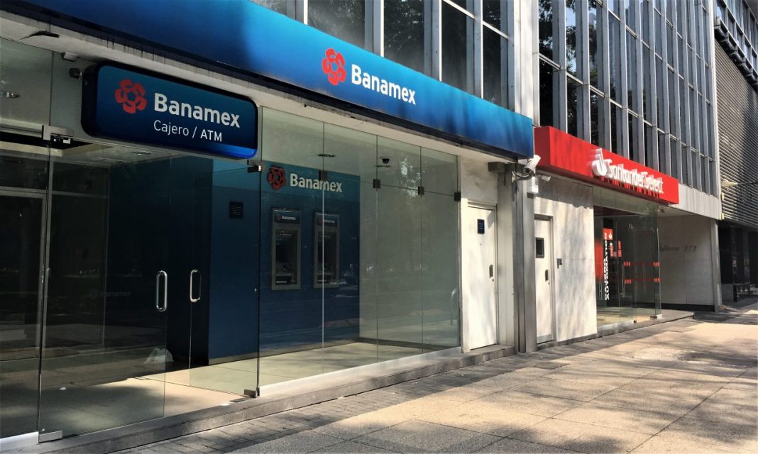 Bancos cerrarán por festivo el próximo lunes
