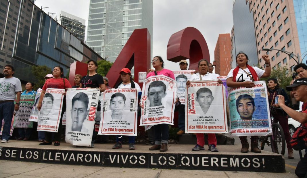 Encinas denuncia liberación de otras 24 personas del caso Ayotzinapa