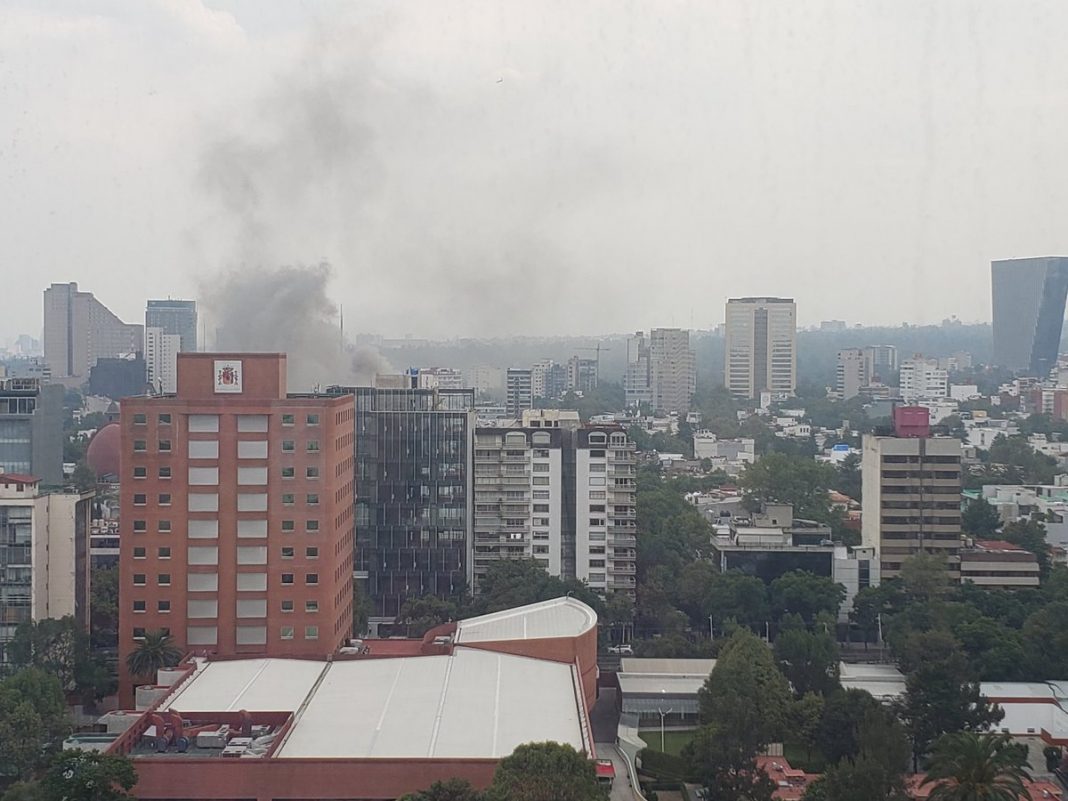 Se registra fuerte incendio en Avenida Masaryk, Polanco