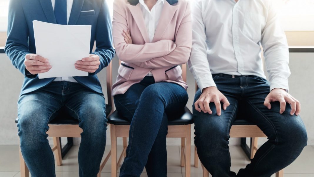 La SEP lanza vacantes con salarios de 20 mil a 130 mil pesos mensuales