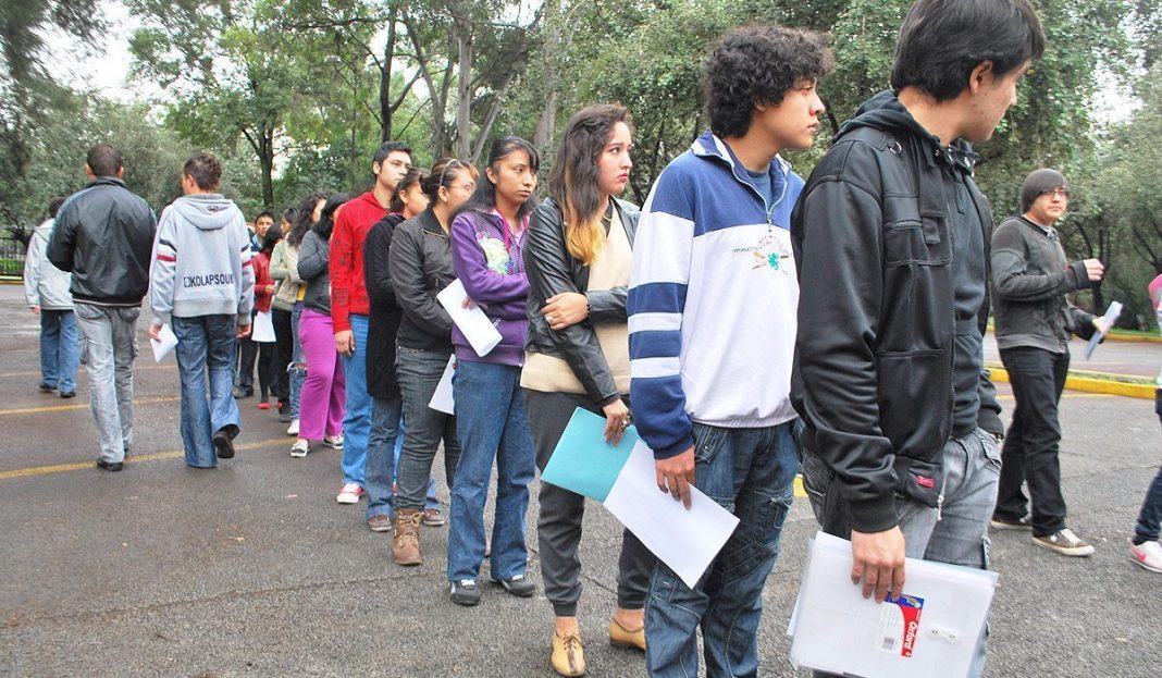 AMLO planea quitar examen de admisión para universidades