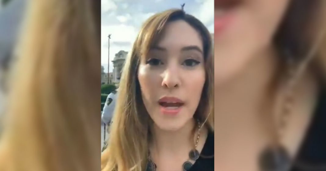 ¡WTF! Reportera confunde al José José con José Alfredo Jiménez