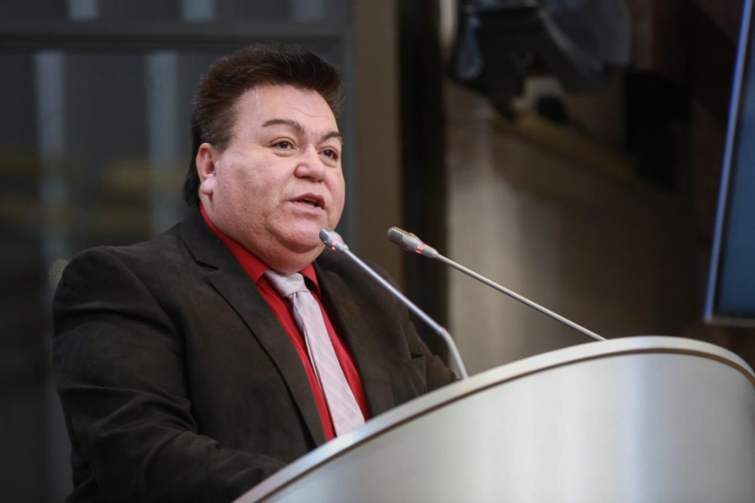Diputado petista se declara homosexual en plena sesión del Congreso de Sonora