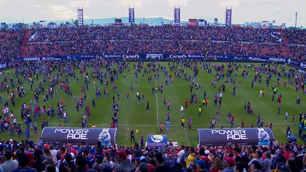 Fiscalía investiga hechos de violencia en estadio de SLP