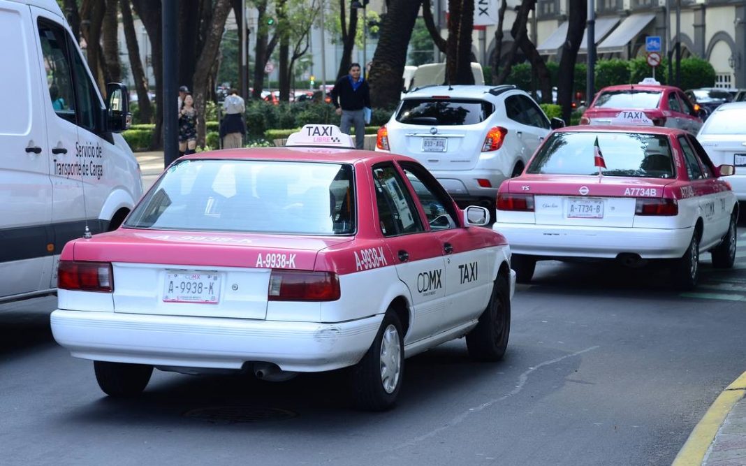 Sujetos asesinan a taxista que les cobró cinco pesos que le debían de pasaje