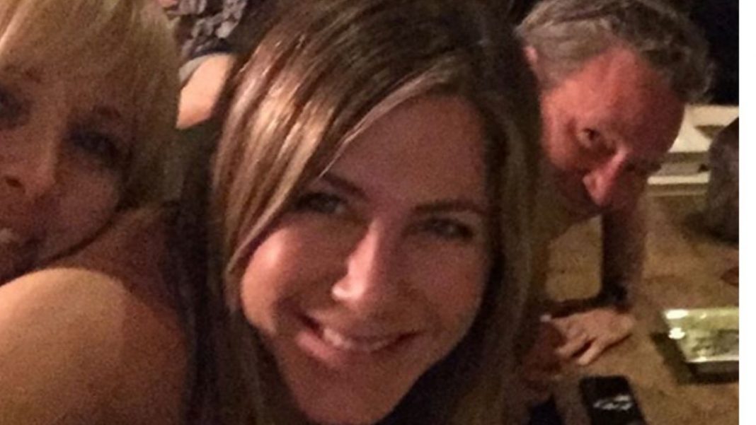 ¿Sustancias prohibidas en la primera fotografía de Instagram de Jennifer Aniston? Esto reveló la fotografía de la actriz