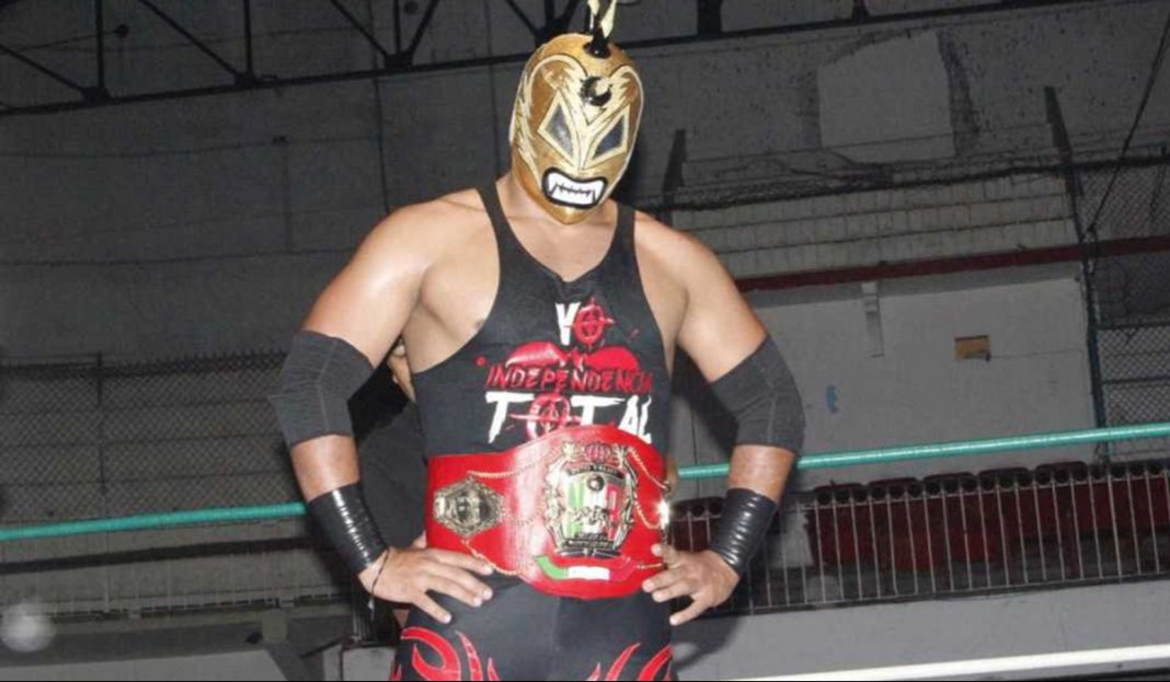 Balean a luchador Corsario de Fuego en plena función en Veracruz