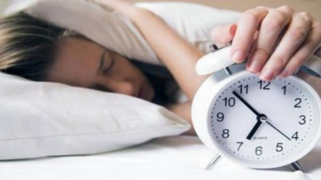 Senadores analizan si dejan o quitan el (fastidioso) horario de verano