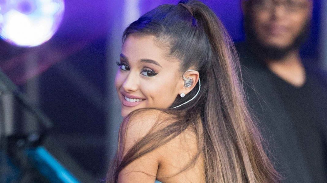 Ariana Grande muestra su cabello natural y deja en shock a sus fanáticos