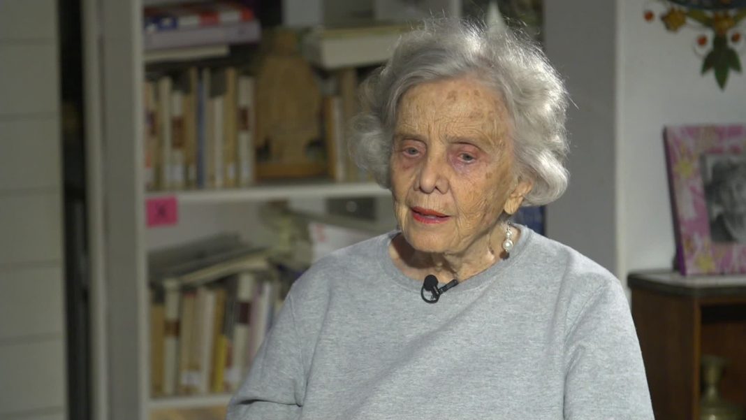 Elena Poniatowska denuncia que Juan José Arreola abusó de ella
