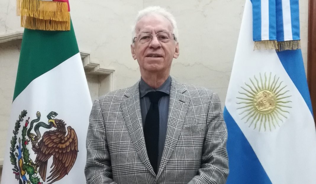 Acusan de robo por segunda ocasión a ex embajador de México en Argentina