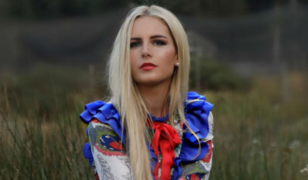 Tania Ruiz publica fotografía con el hijo de Enrique Peña Nieto